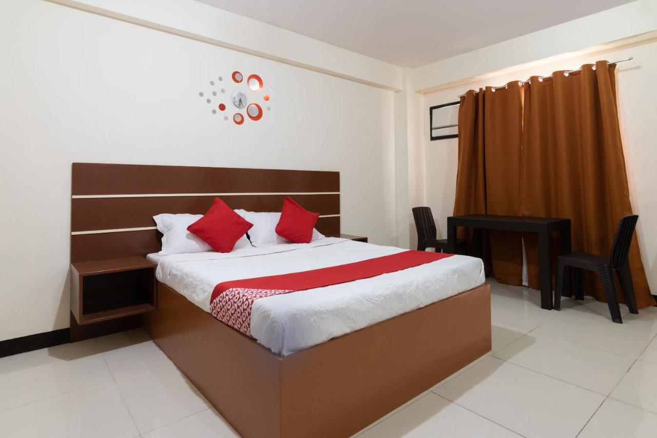 Oyo 578 Red Velvet Suites Manila Eksteriør billede