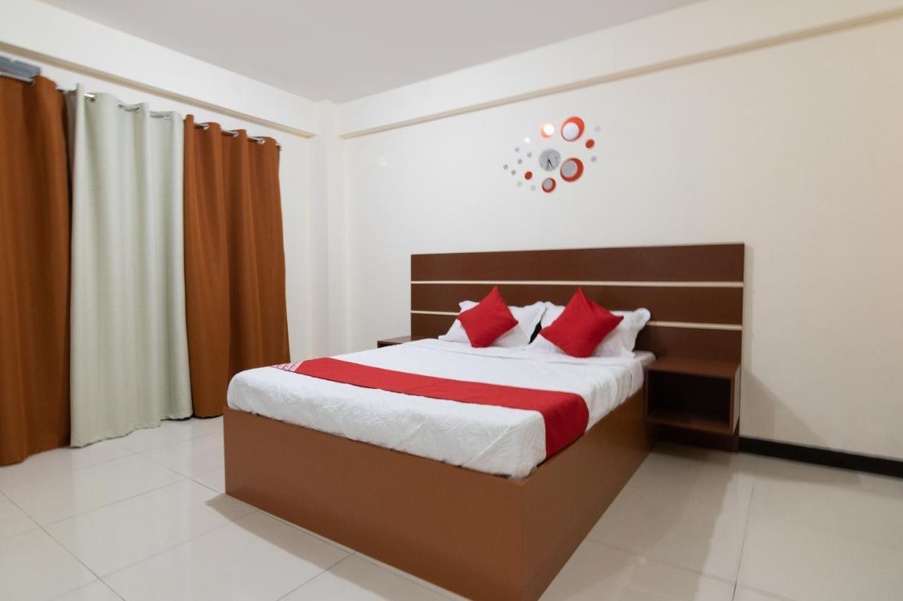 Oyo 578 Red Velvet Suites Manila Eksteriør billede